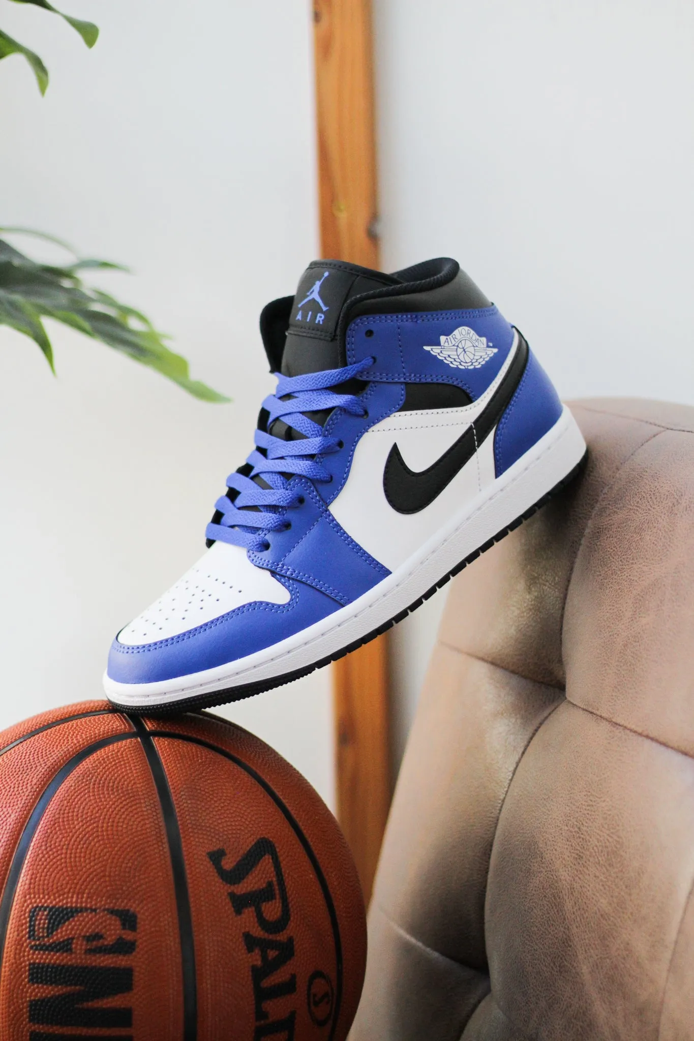 AIR JORDAN 1 MID "GAME ROYAL"